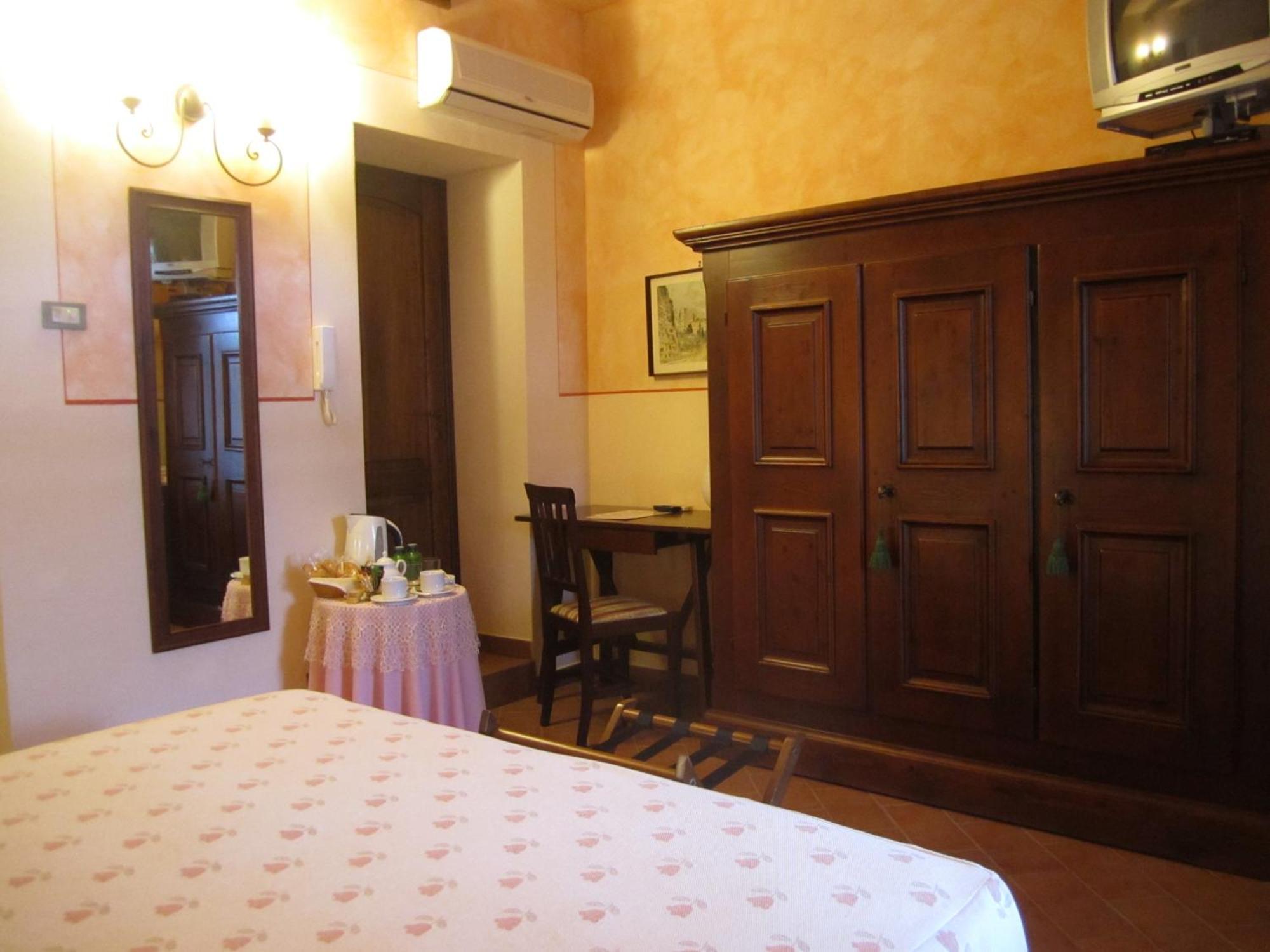 Hotel Le Volpaie San Gimignano Zimmer foto